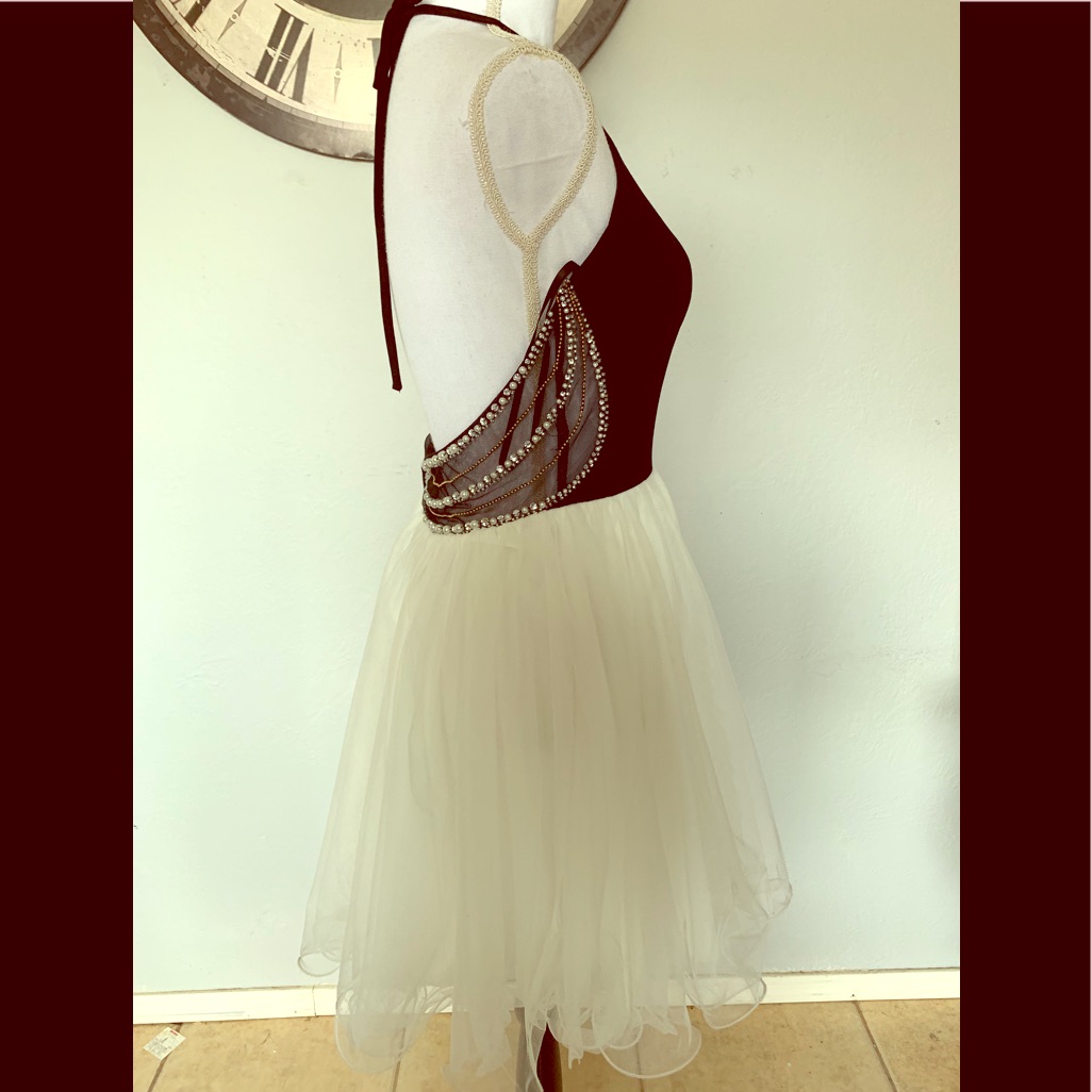Blondie Nights Black And White Halter Dress. Nwot